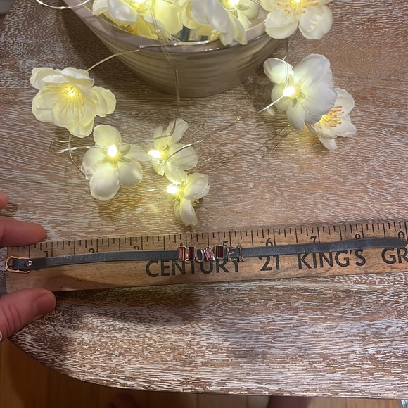 LOVE charm bracelet - Picture 3 of 5